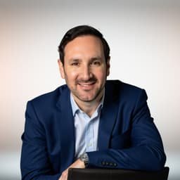 Retrato de Eduardo Vázquez en su perfil de Academia de IA