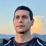 Retrato de Oscar Bejman en su perfil profesional de Instagram